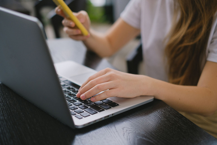 S’obren les inscripcions per a la nova trobada virtual sobre violències masclistes digitals
